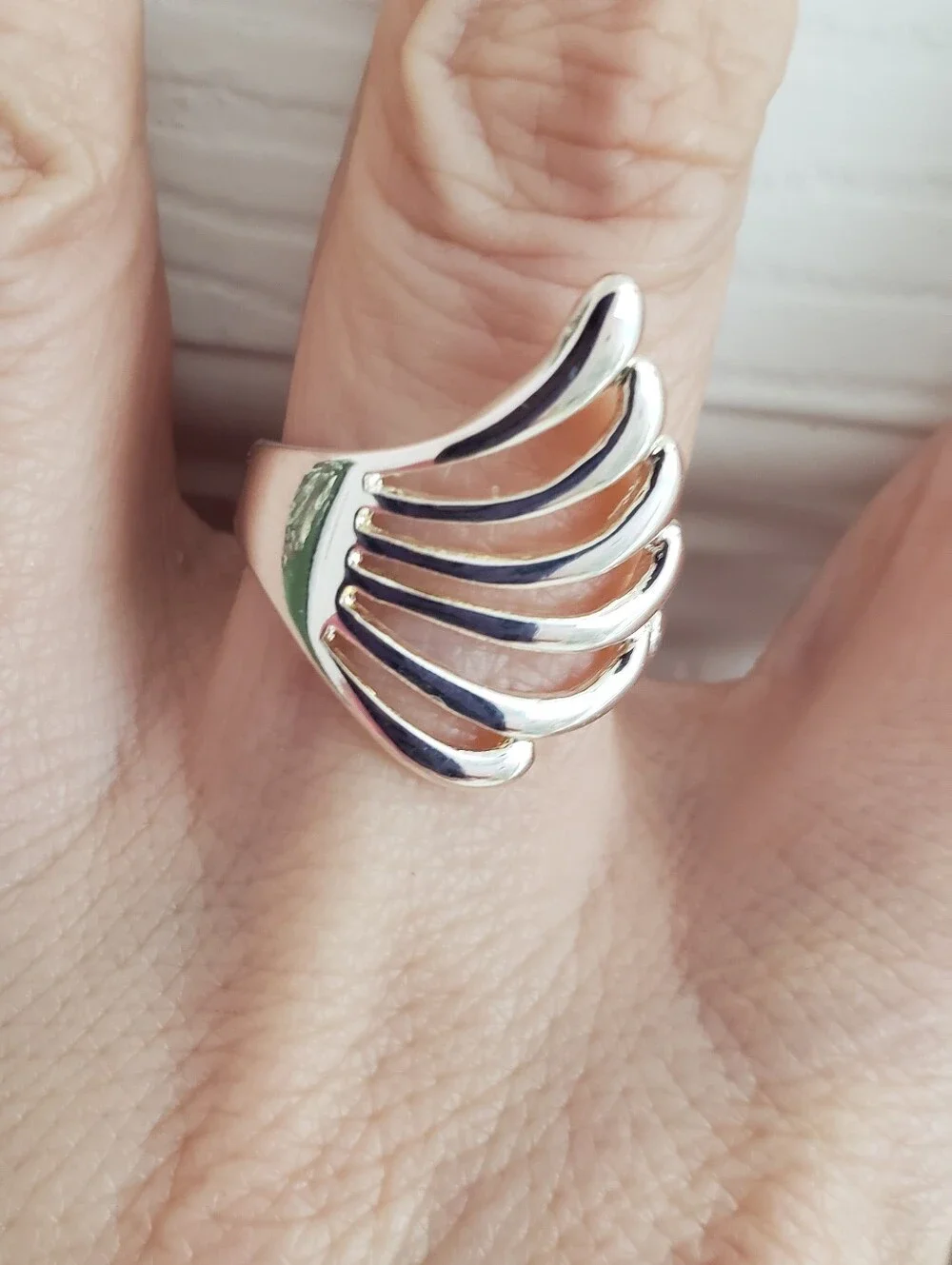 NEW SZ 7.5 Stamped 925 Sterling Angel Wing, Fan, Feather Ring, Minimalist Style.